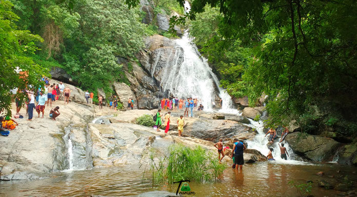 Top 10 Waterfalls In Tamilnadu To Refresh In Water Monkey Falls Pollachi Tamilnadu