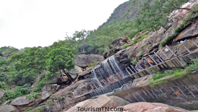 Thirumoorthy Falls